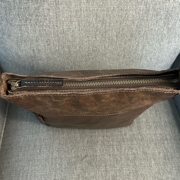 North Style Brown Leather Shoulder Bag